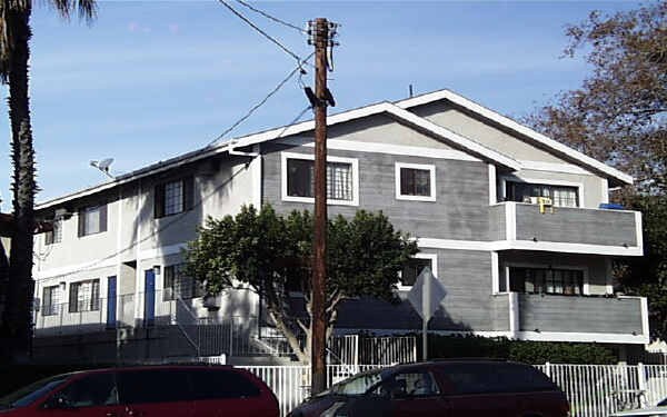Foto del edificio - 6729 Laurel Canyon Blvd