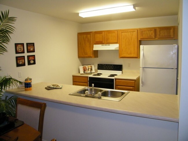 Building Photo - 1851 Norwood Ct 5