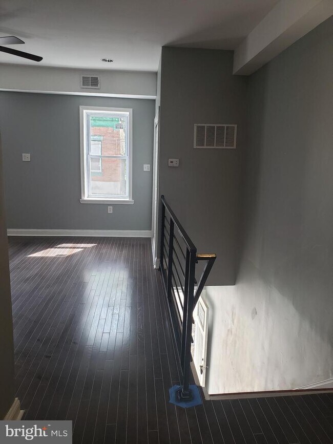 Building Photo - 5501 Blakemore St