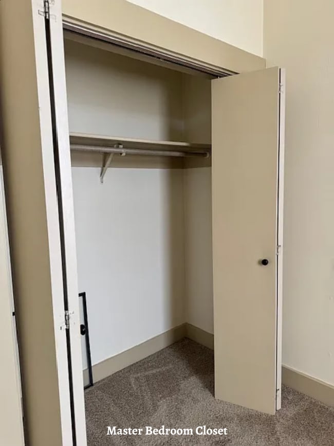 Building Photo - 6th Street Apartments