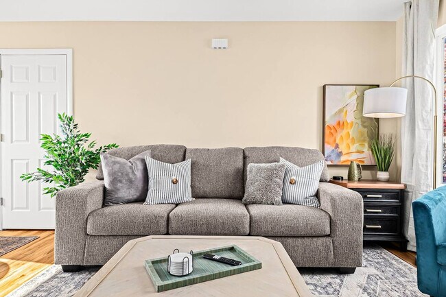 Foto del edificio - 18377 Sharon Ln