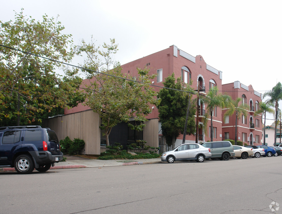 Building Photo - Casa Arleda Apartments