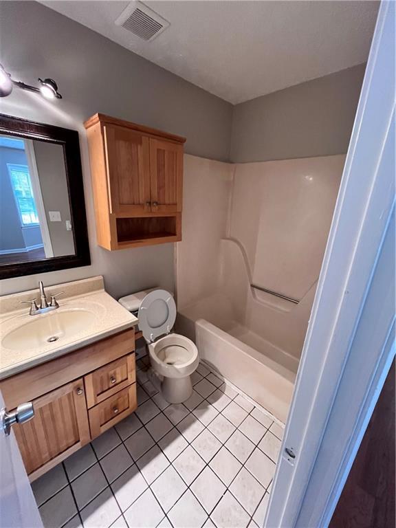 Foto del edificio - 70 Wake Rd