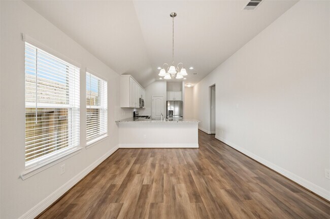 Foto del edificio - 22642 Rosebush Hl Rd