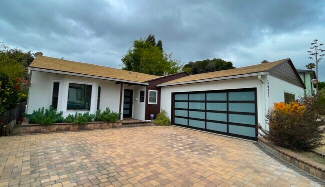 Building Photo - 5631 Harcross Dr