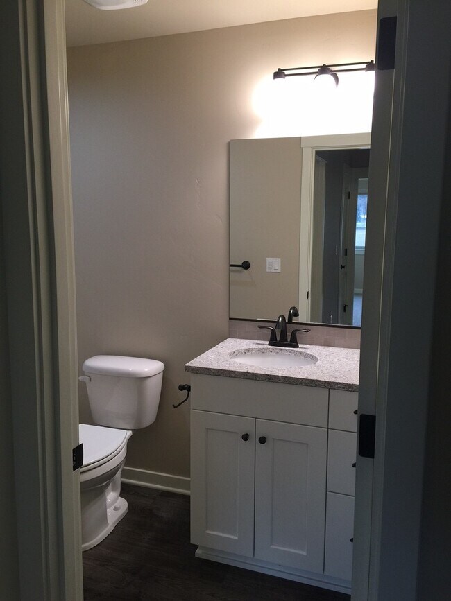 3 Bedroom / 2.5 Bath Town home in SW Redmond House Rental in Redmond