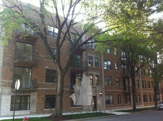 4759 North maplewood Ave., Unit 205, Chicago, IL 60625 - 4740 N Maplewood Ave