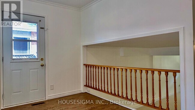 Building Photo - 57 Bushford St