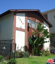 Building Photo - 1252 Barry Ave