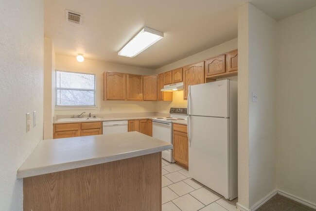 Building Photo - 2226 Katy Ln