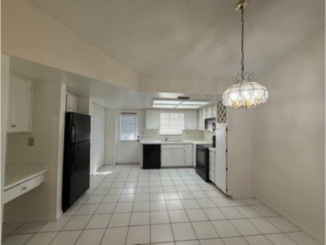 Photo - 2 Bedroom w/ Fireplace- Water &amp; Lawn C... House