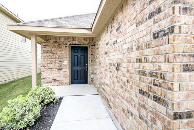 Building Photo - Enclave at Northeast Crossing - 5819 Camie...