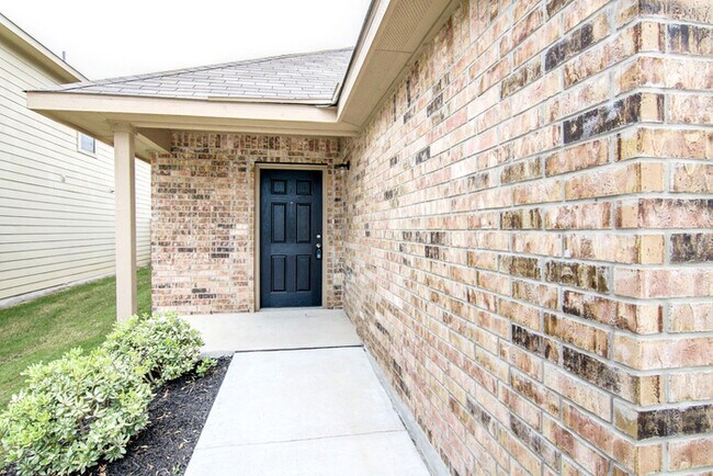 Foto del edificio - Enclave at Northeast Crossing - 5819 Camie...