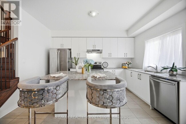 Building Photo - 6 Landsborough St