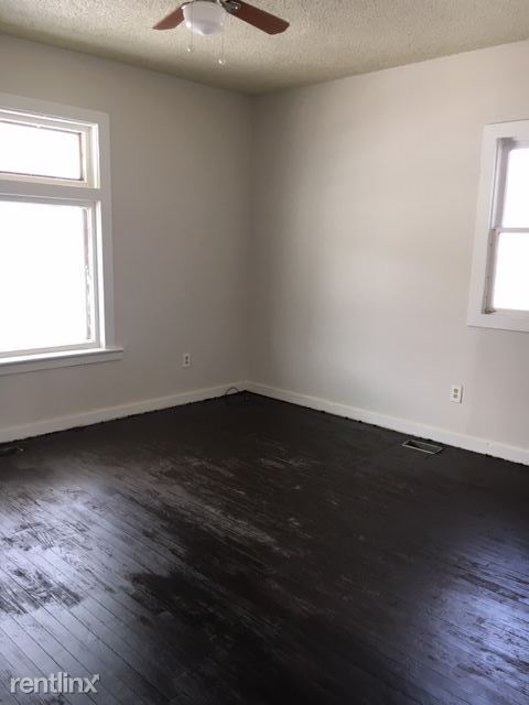 Building Photo - 3 br, 1 bath House - 109 S Grove St