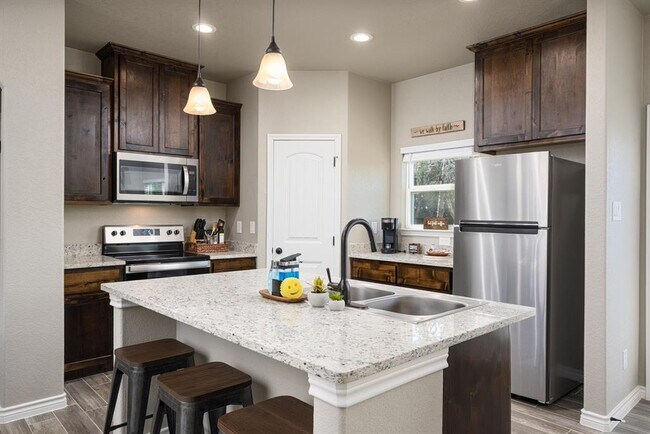 Foto del edificio - 117 Lightning Bolt