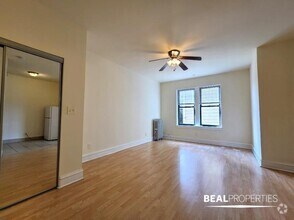 Building Photo - 4851 N Damen Ave