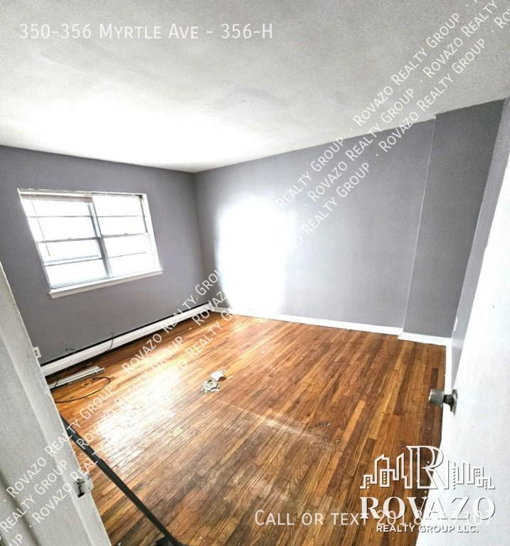 Building Photo - 1 bedroom in Irvington