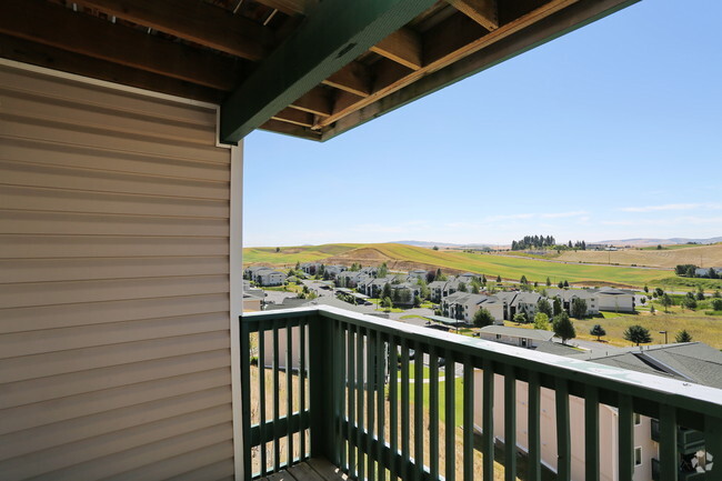 Interior Photo - Pine Ridge