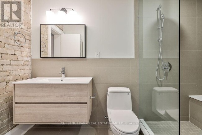 Building Photo - 62 Inglewood Dr