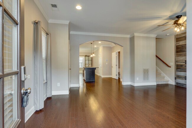 Photo - 525 Vintage Green Ln House