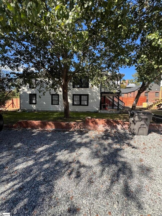 Building Photo - 530 Peronneau St