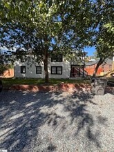 Building Photo - 530 Peronneau St