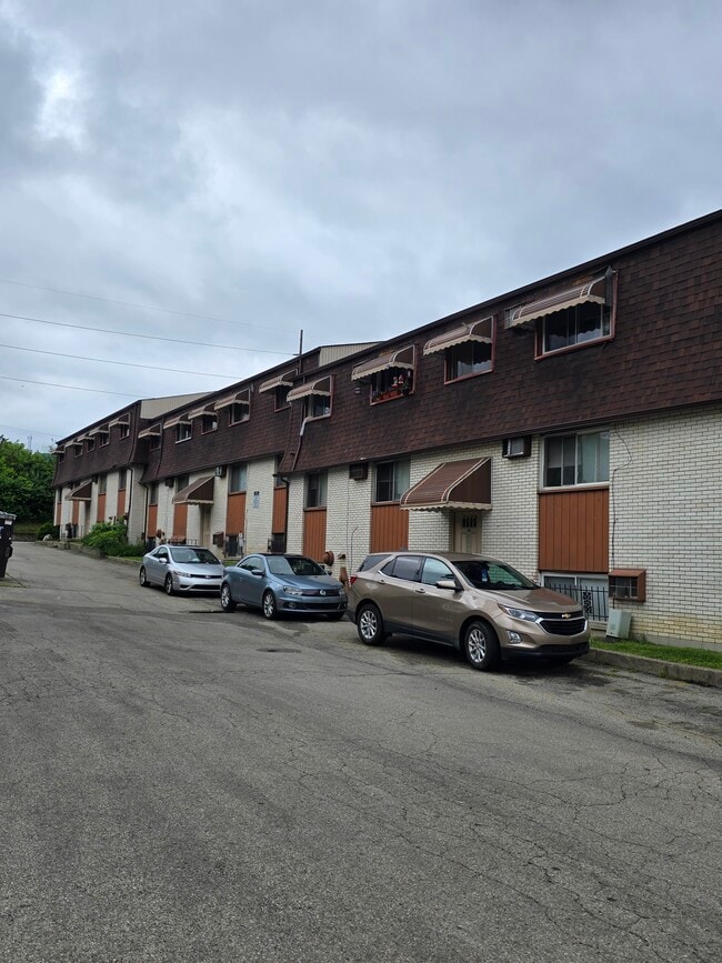 Building Photo - 4644 Burkhardt Ave