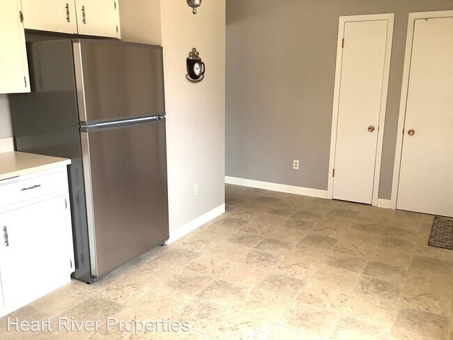 Building Photo - 3 br, 1.5 bath House - 774 Custer