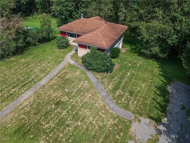 Building Photo - 194 Woodridge Dr