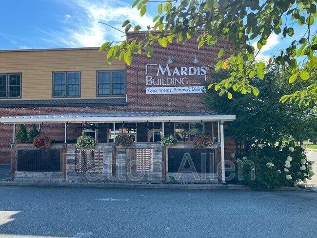 Foto del edificio - 444 Haywood Rd