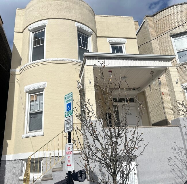 Building Photo - 536 44th St