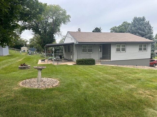 4 Bedroom Home in Keystone - 4 Bedroom Home in Keystone
