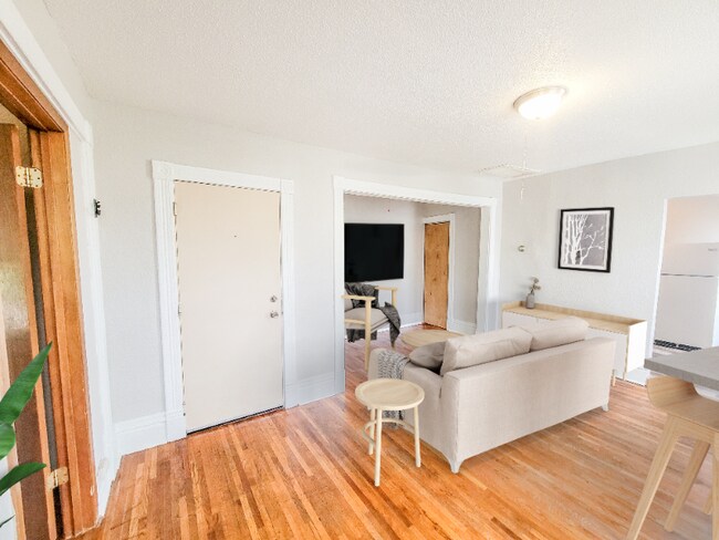 Foto del edificio - 2640 Fillmore St NE