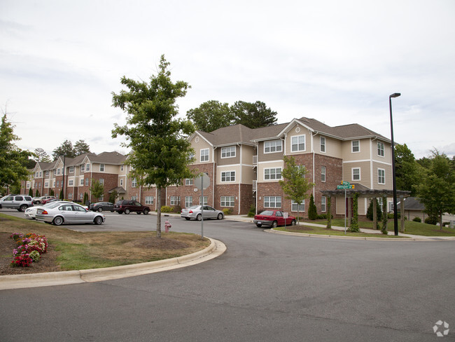 Foto del edificio - Brooke Pointe Apartments