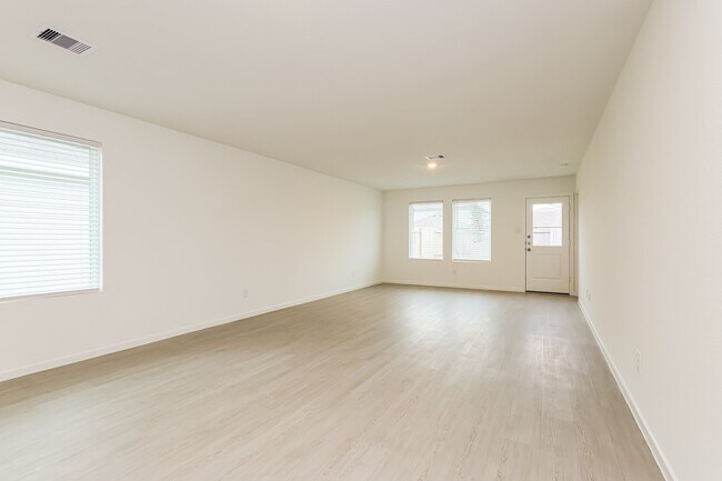 Foto del edificio - 10814 Bird Of Paradise Ln