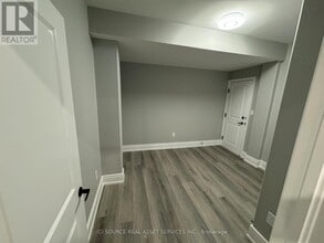 Building Photo - 453 Thornborrow Ct