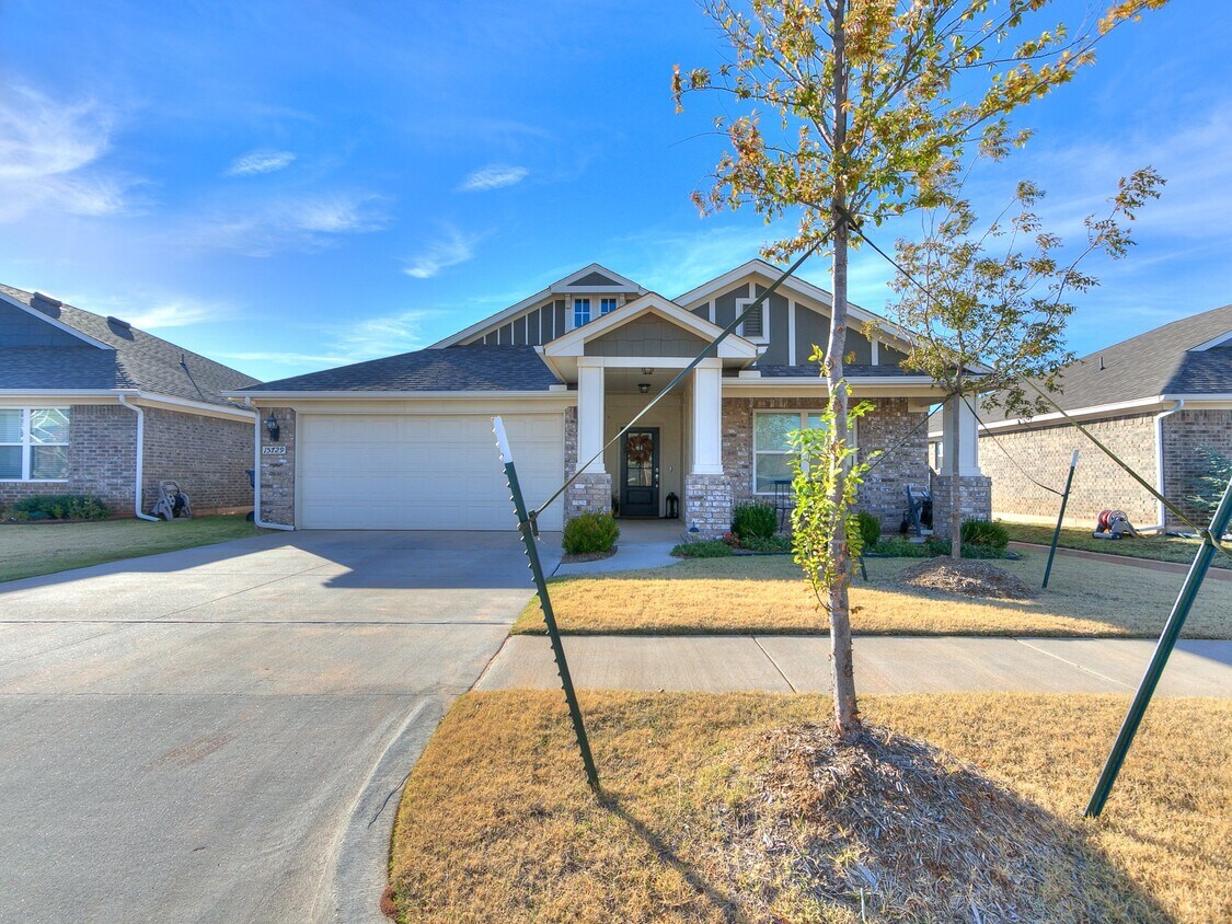 Primary Photo - 15729 Potomac Dr