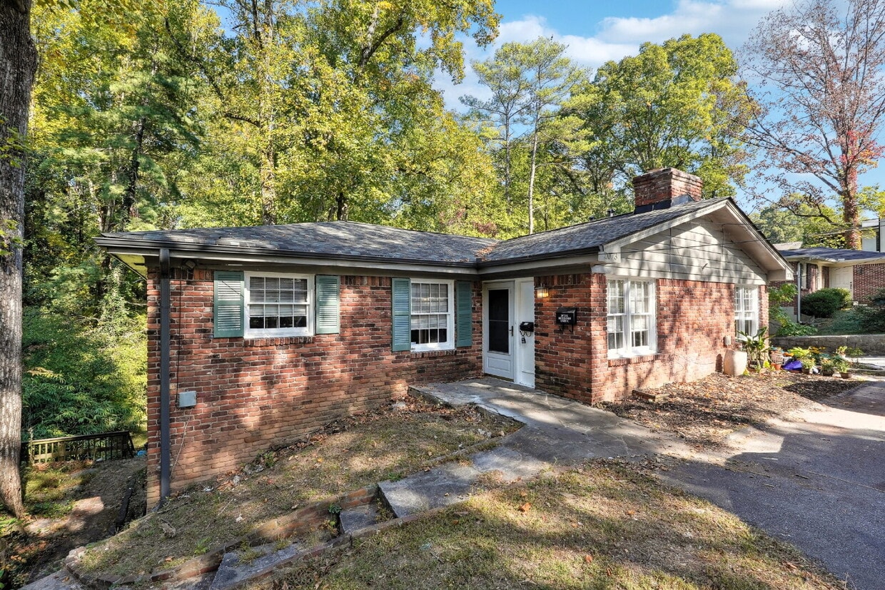 Modern Comfort Meets Prime Atlanta Location – Schedule Your Tour Today! - Modern Comfort Meets Prime Atlanta Location – Schedule Your Tour Today!