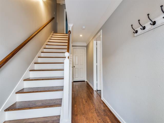 Building Photo - 2476 Worthington St