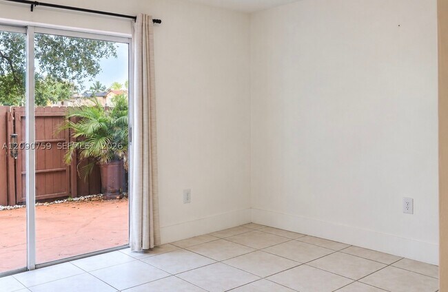 Foto del edificio - 5921 SW 162nd Ct
