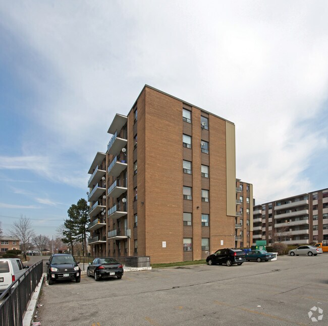 Greenbrae Circuit Apartments Apartments 3545 Greenbrae Toronto, ON