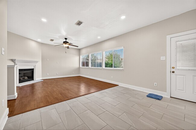 Building Photo - 6247 Settlers Lake Cir E