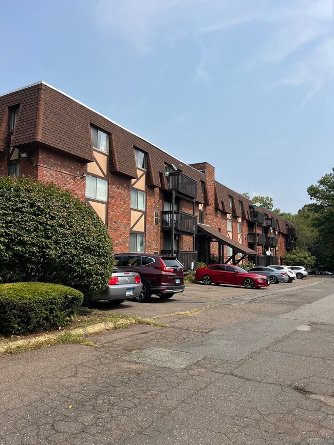 Building Photo - 1274 E Main St
