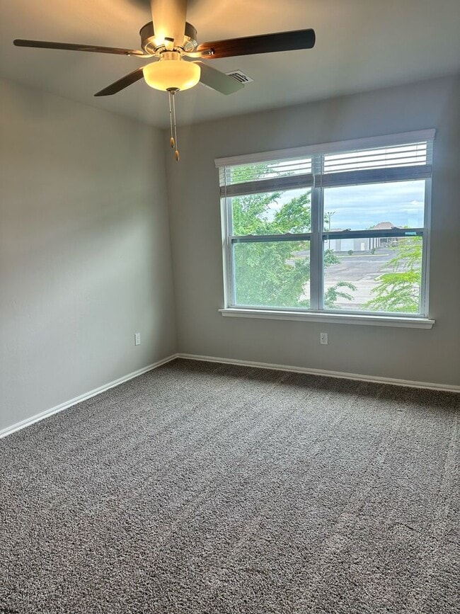 Building Photo - 1st Month Free!