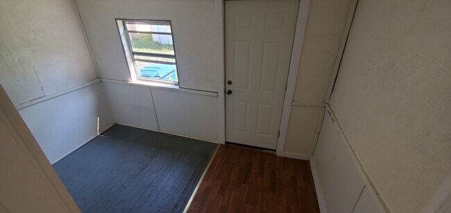 Foto del edificio - 4121 3rd St