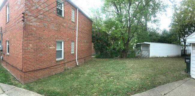 Building Photo - 20231 Crystal Avenue (upstairs)