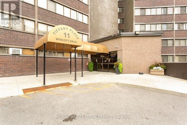 Building Photo - 11 Wincott Dr