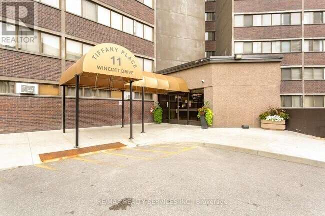 Photo du bâtiment - 11 Wincott Dr