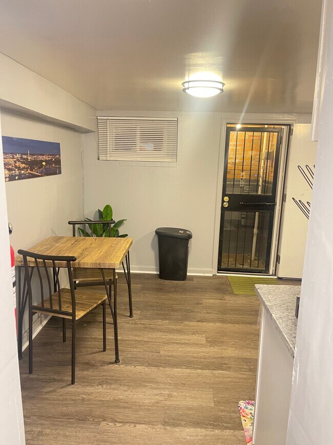 Foto del edificio - 204 34th St NE